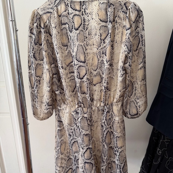 Snake Pattern Dress - Picture 3 of 3